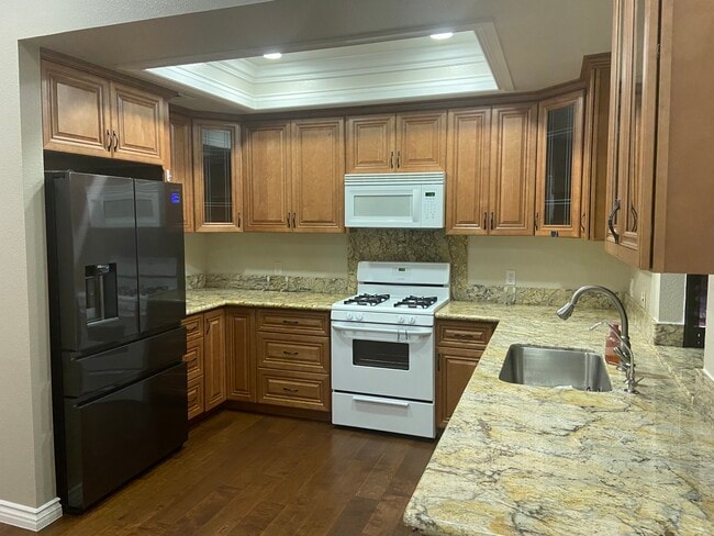 Building Photo - 4639 Executive Dr