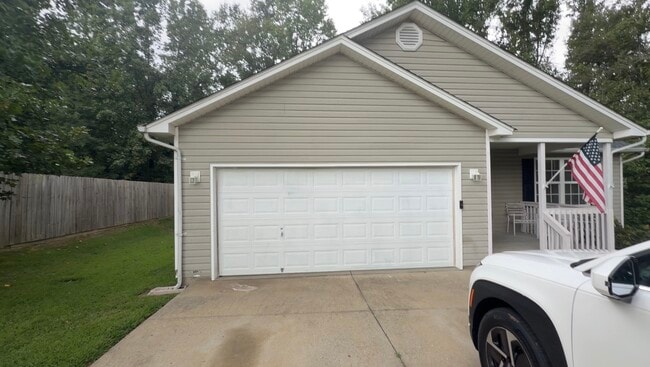 Building Photo - 209 Gatehouse Dr