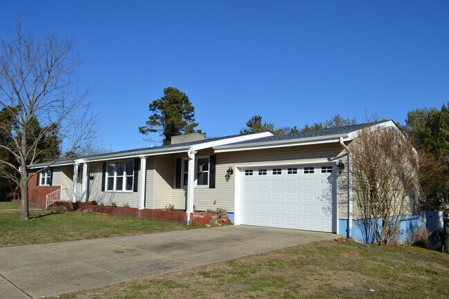 Building Photo - 9 Catherine Pl