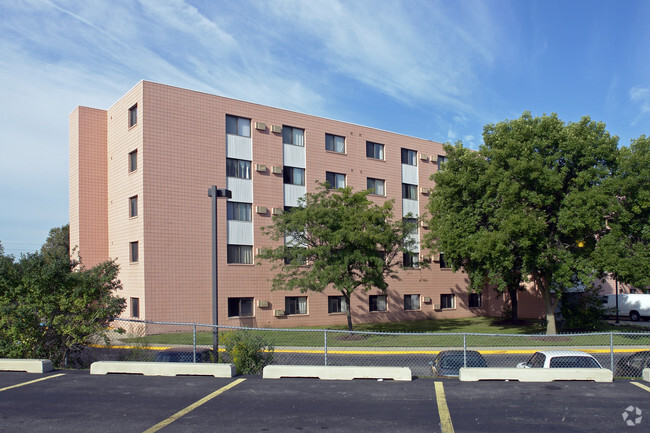 Building Photo - Tamarisk