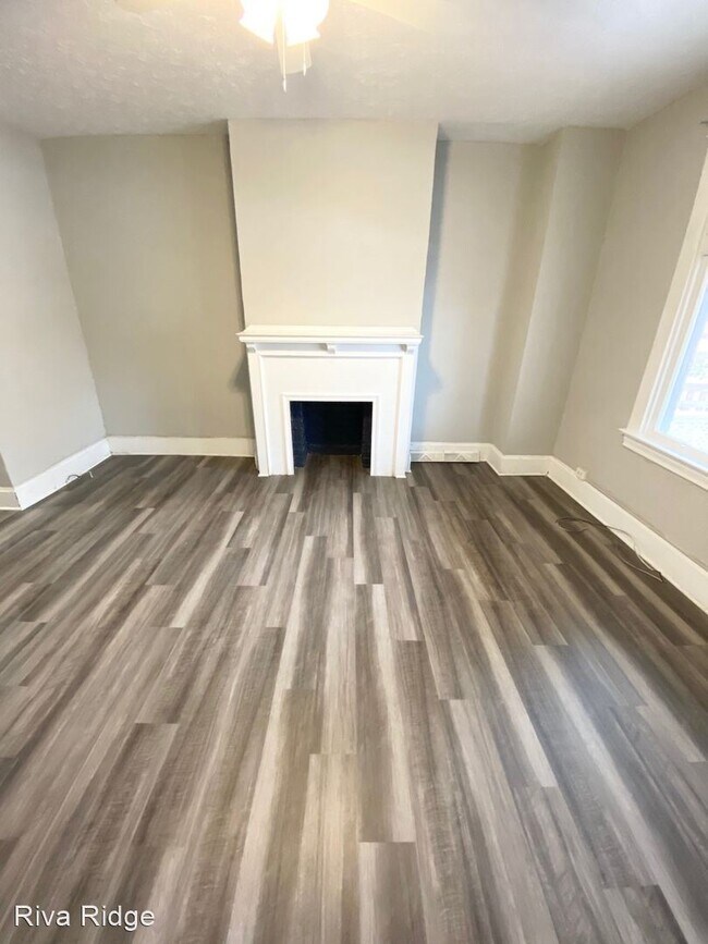 Building Photo - 4 br, 1.5 bath House - 2954 Zephyr Avenue