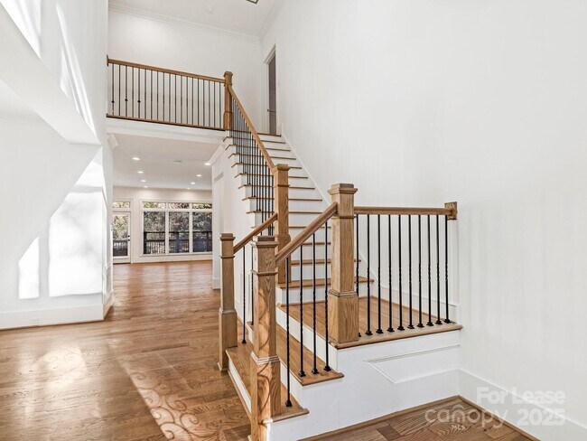 Foto del edificio - 5516 Hardison Rd