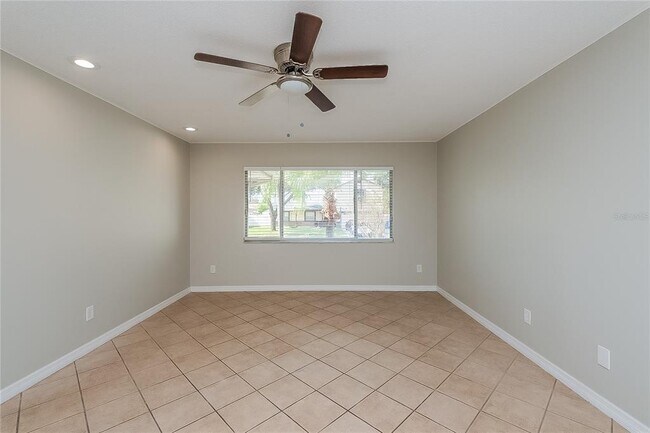 Building Photo - 3103 Apricot St