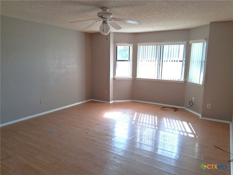 Building Photo - 3909 Shellrock Dr