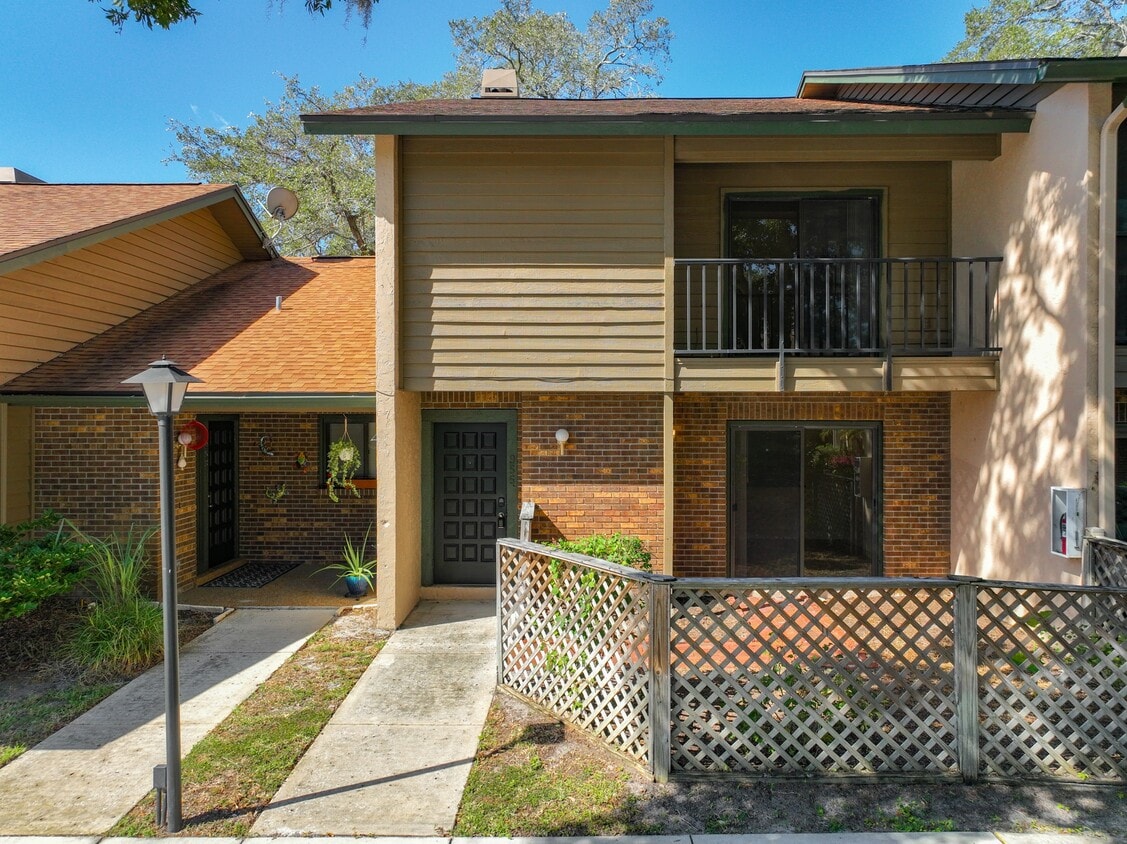 Primary Photo - 4800 Rilma Ave