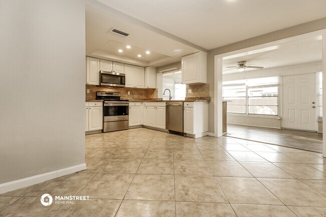 Foto del edificio - 7536 Cumber Dr