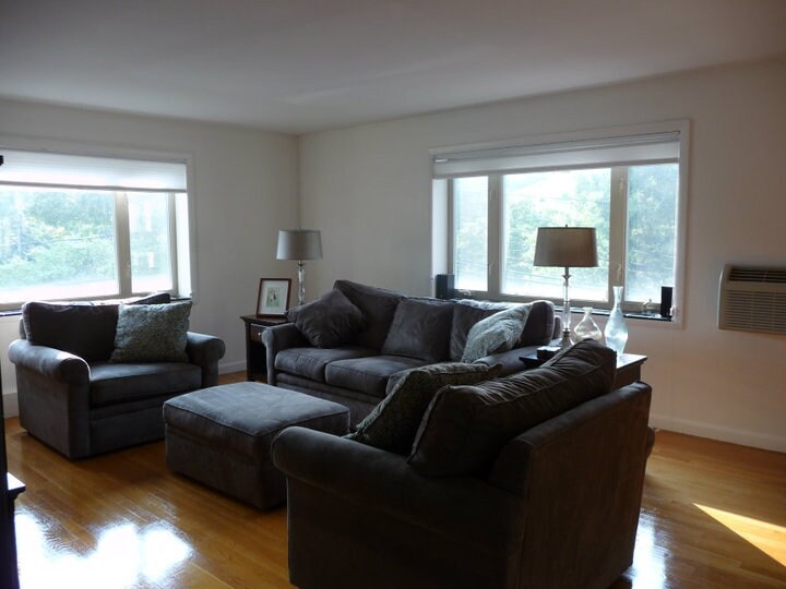Foto principal - 114 Pleasant St