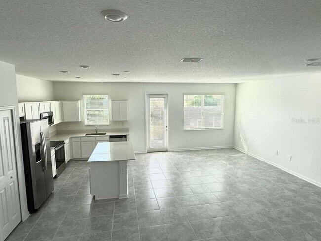 Building Photo - 120 Bogey Dr