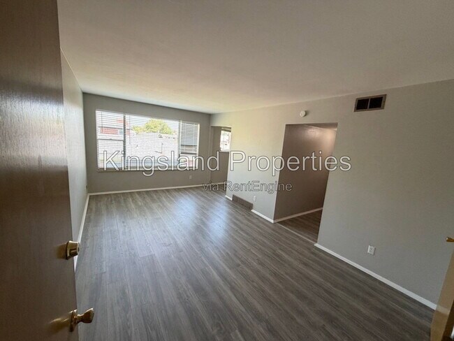 Foto del edificio - 4996 Oleatha Ave