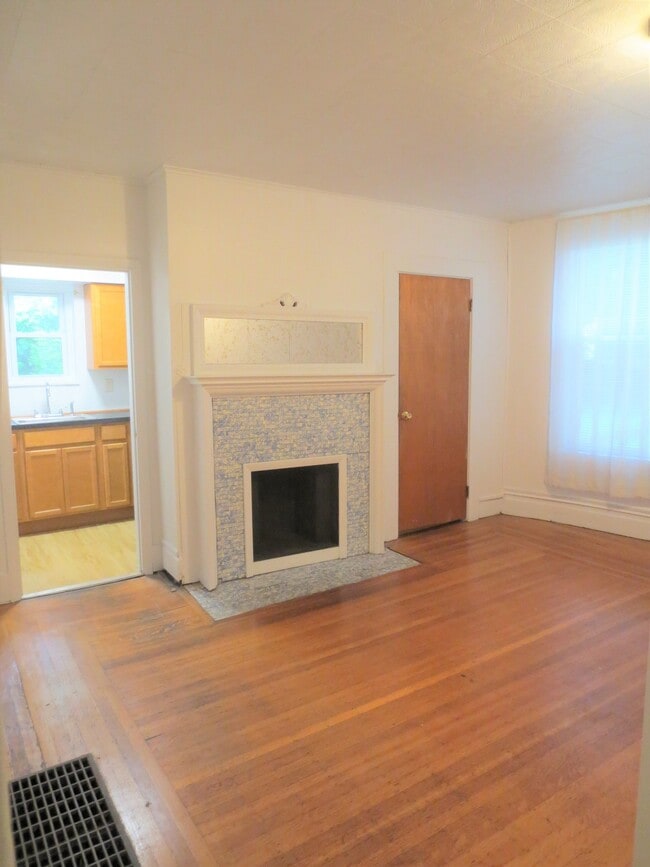 Photo - 5704 Darlington Rd Apartment
