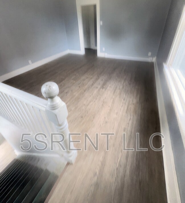 Foto del edificio - 408 Gray Ave