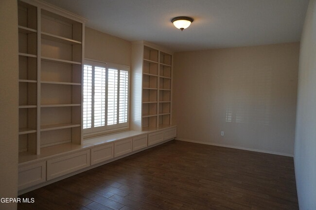 Building Photo - 6693 Capitan Ridge