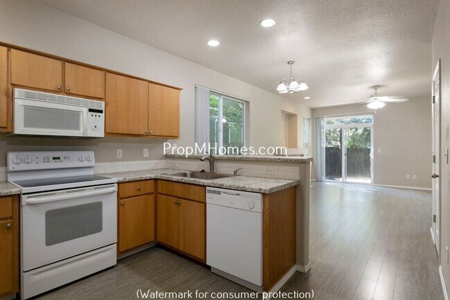 Foto del edificio - Adorable Three Bedroom Home In SE Portland...