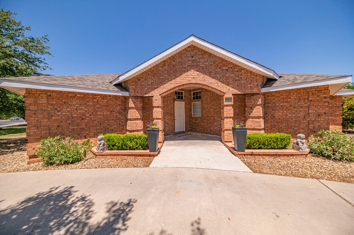 1300 Godfrey St, Midland, TX 79703 House Rental in Midland, TX