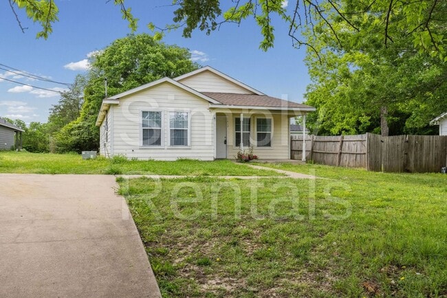 Building Photo - 1412 Hemphill St