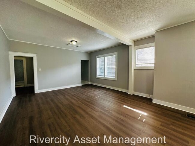 Building Photo - Move-In Ready! Stunning 4-Bedroom, 2-Bath Renovation with Porch & Big Yard. Section 8 Friendly.