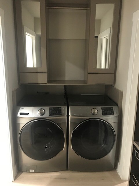 Building Photo - 1955 N Lincoln Ave