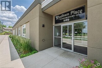 Building Photo - 992 Windham Centre Rd