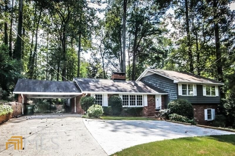 Primary Photo - 3573 Old Ivy Ln NE