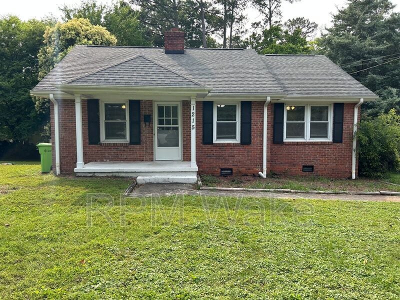 Primary Photo - 1215 Clifton St