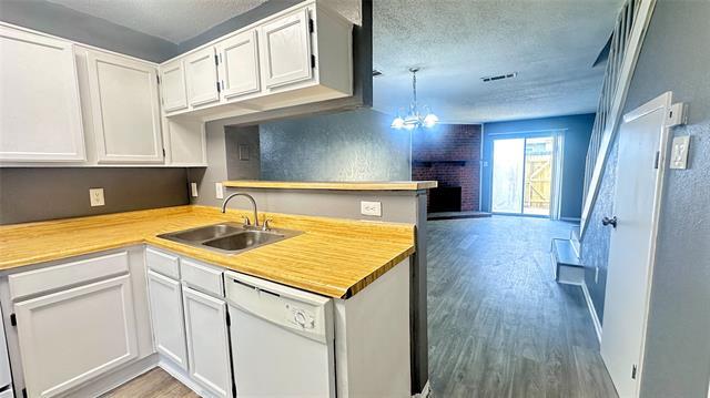 Foto del edificio - 10500 Lake June Rd