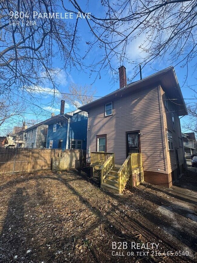 Building Photo - 9804 Parmelee Ave