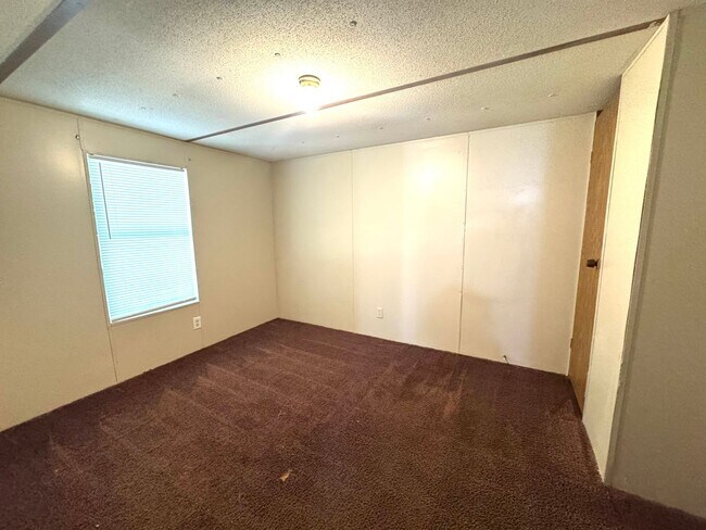 Foto del edificio - Sweet 2 Bedroom 2 Bathroom singlewide in Green Acres Mobile Home Park in Greenwood, FL