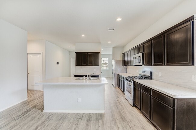 Building Photo - 20923 Corisande St