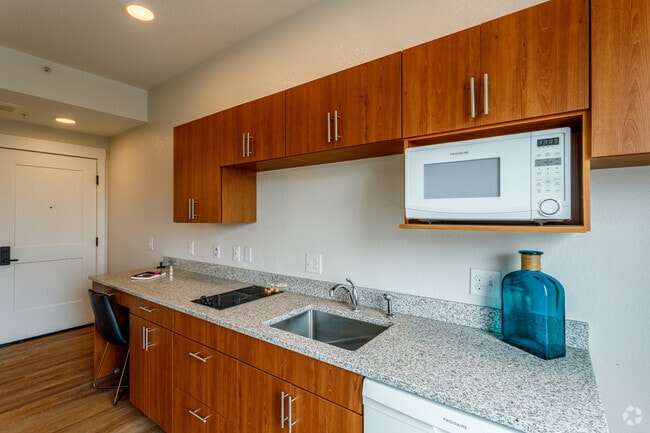 Studio - Sterner - The Quayle