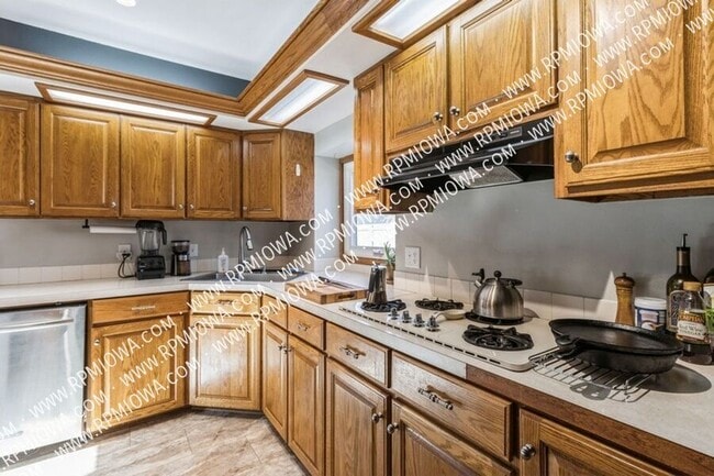 Foto del edificio - 3915 69th St