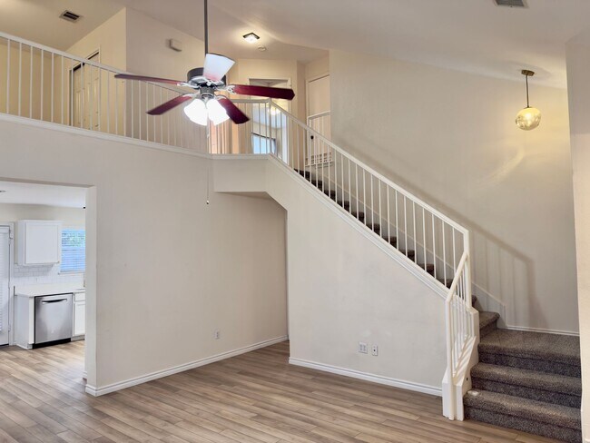 Building Photo - Two-story in Olympic Heights