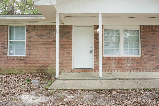 Foto del edificio - 6115 Willow Ln N