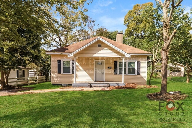 Photo - 202 Rick St House