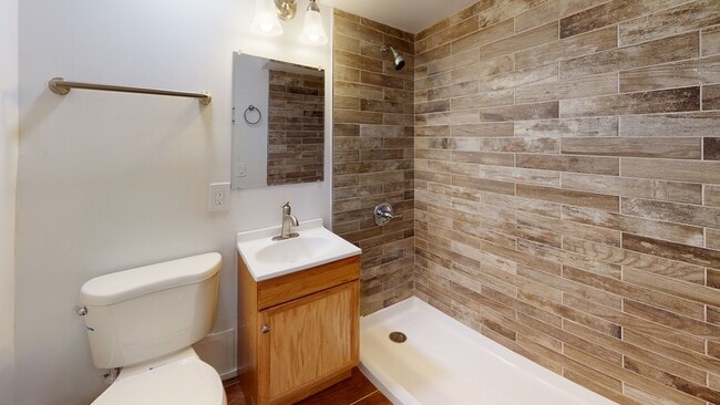 Foto del edificio - 8100 Oakton St