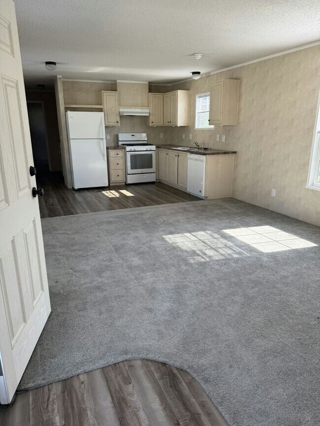 Foto del edificio - 49440 Maple St