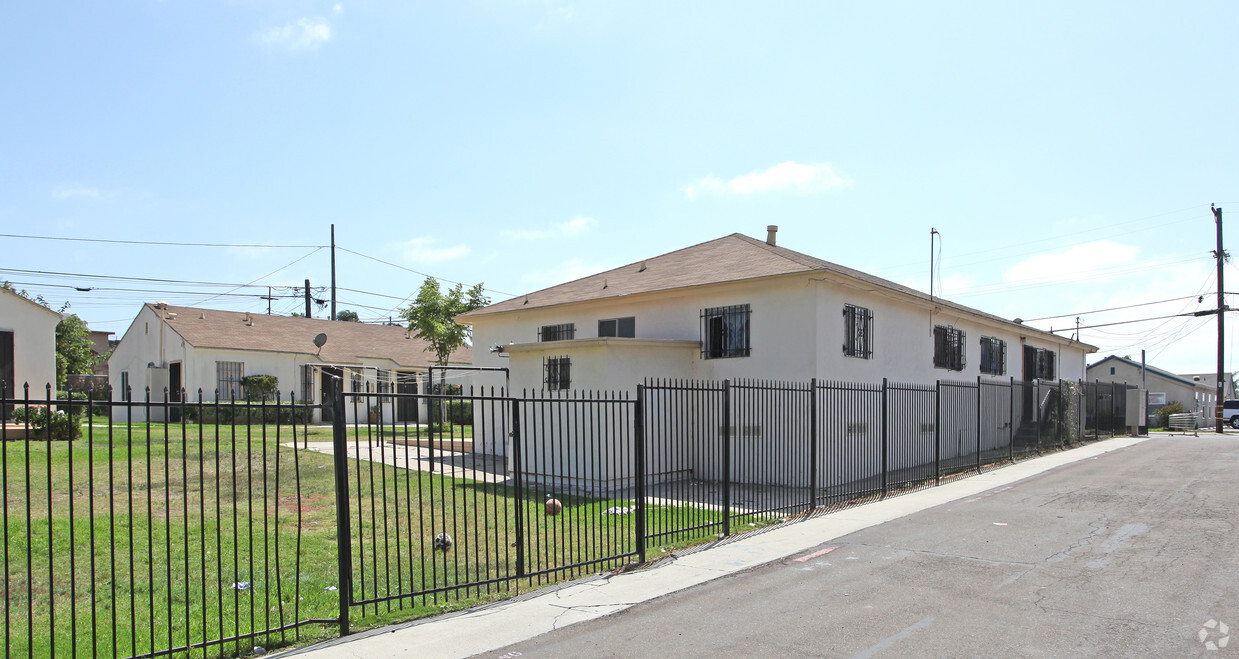 Primary Photo - 40th Street Apartments