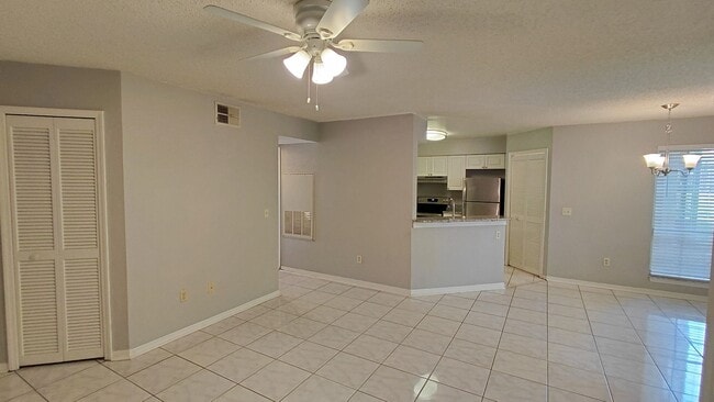 Building Photo - Spacious 2 Bedroom 2 Bath Condo in Townes of Southgate