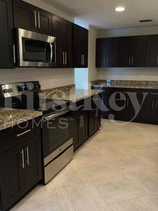 Foto del edificio - 7131 NW 46th Ct