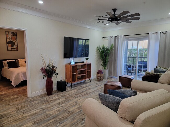 Building Photo - 4333 Bayside Village Dr