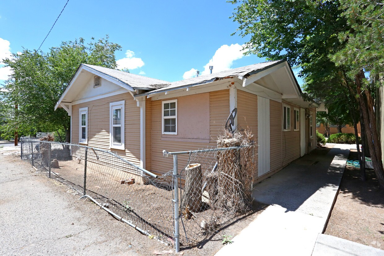 310 Vassar Dr SE, Albuquerque, NM 87106 Apartments in Albuquerque, NM