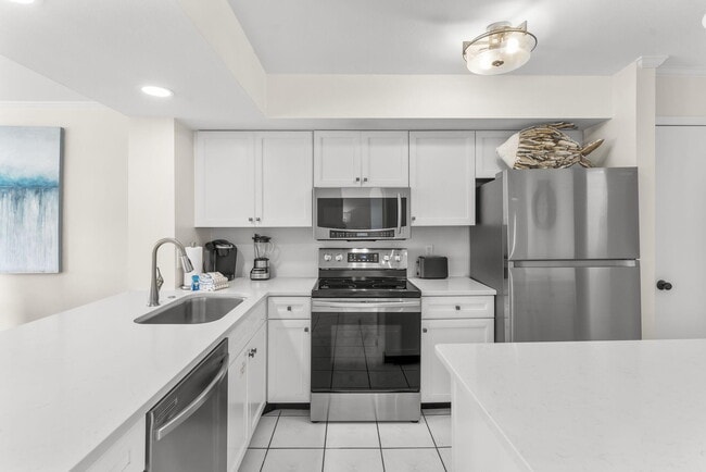 Foto del edificio - 913 Harbour Point Ln