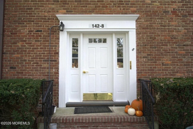 Building Photo - 142 South St