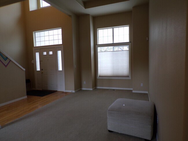 Building Photo - 12916 SW 147th Pl