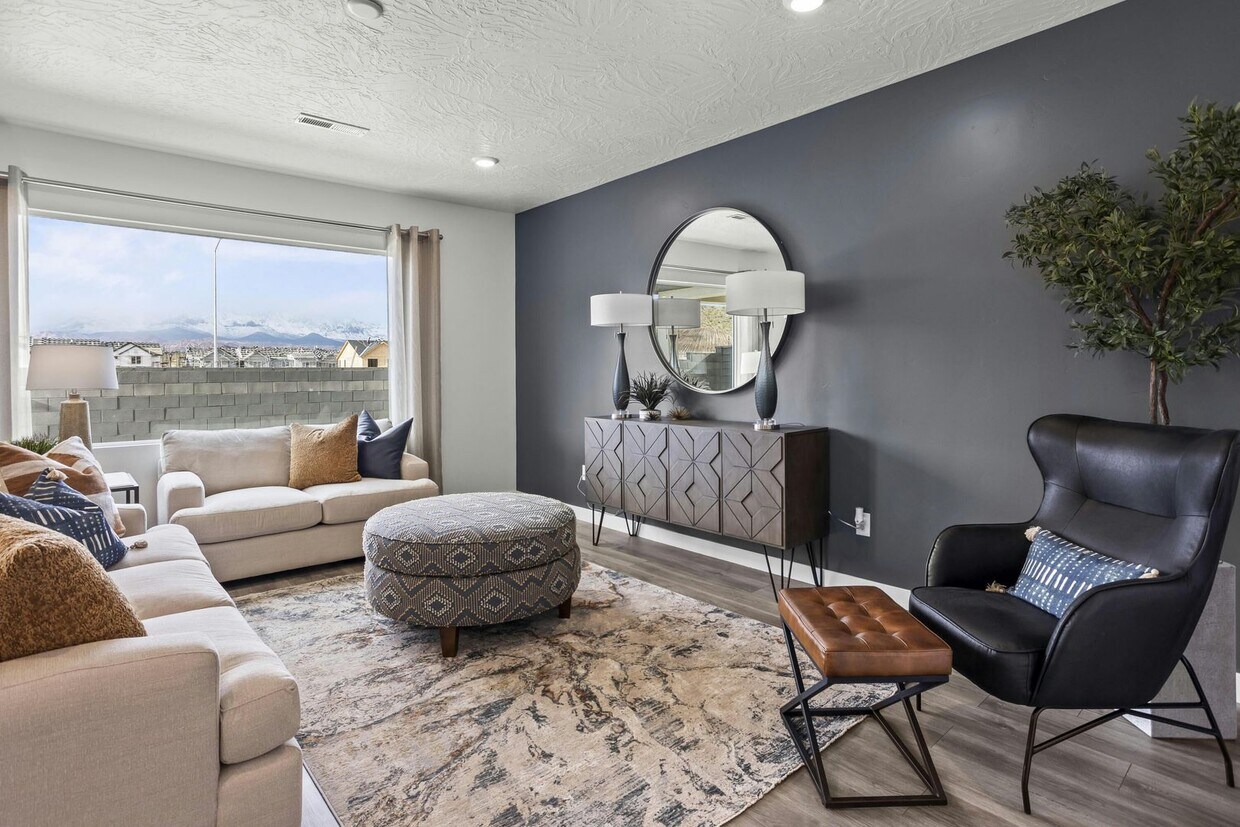 Foto principal - Stunning 4 bedroom home with great amenities