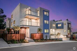 Building Photo - 2126 San Clemente St