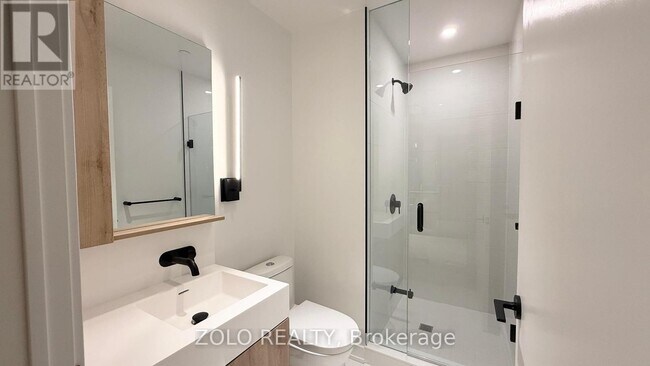 Photo du bâtiment - 117-3117 Broadway Ave