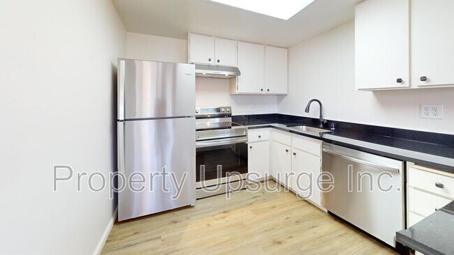 Building Photo - 3717 St Nicholas Ave