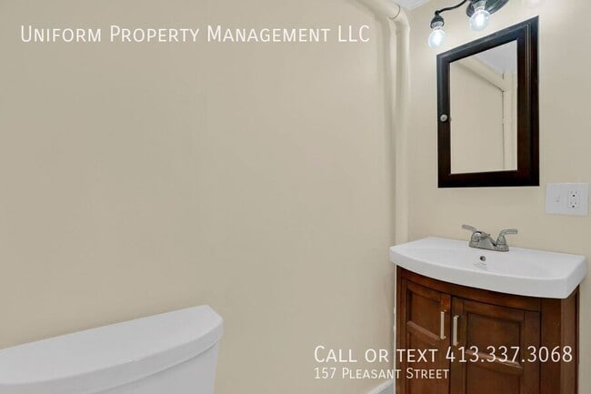 Building Photo - 157 Pleasant St