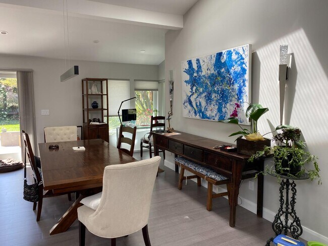 Foto del edificio - 125 Lockhart Ln