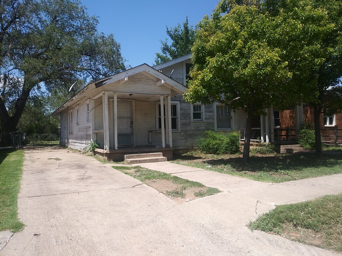 Primary Photo - 902 S Louisiana St